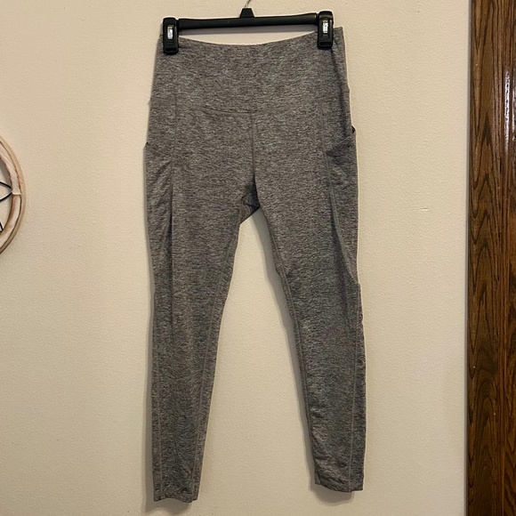 Women’s Gray Leggings with Pockets, Size Medium - Picture 1 of 6